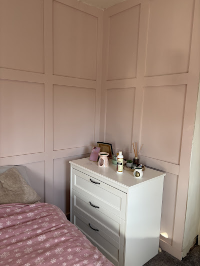 Finished wall panelling detail by TJ Building Services